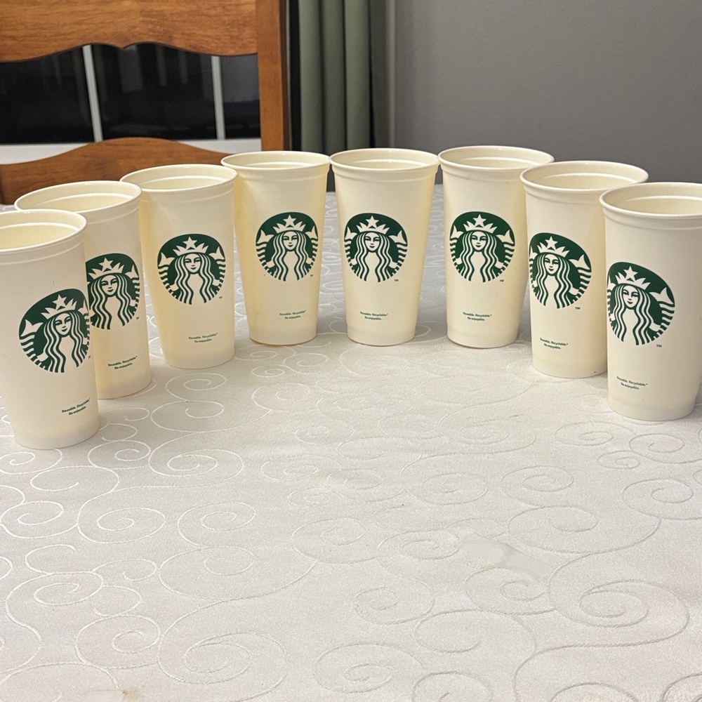 Starbucks Plastic 2012 16oz Travel Cups  Cream White Green. Set of 8.